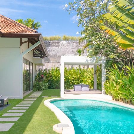 Villa Alice By Villa Finder Seminyak Exterior foto
